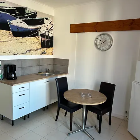 Face Apartment *